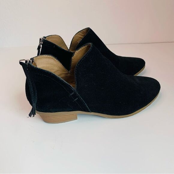 Kenneth Cole Reaction Side Way Black Suede Booties - Picture 1 of 7